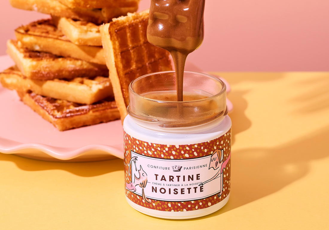 Délicieuses gaufres tartinées à la noisette