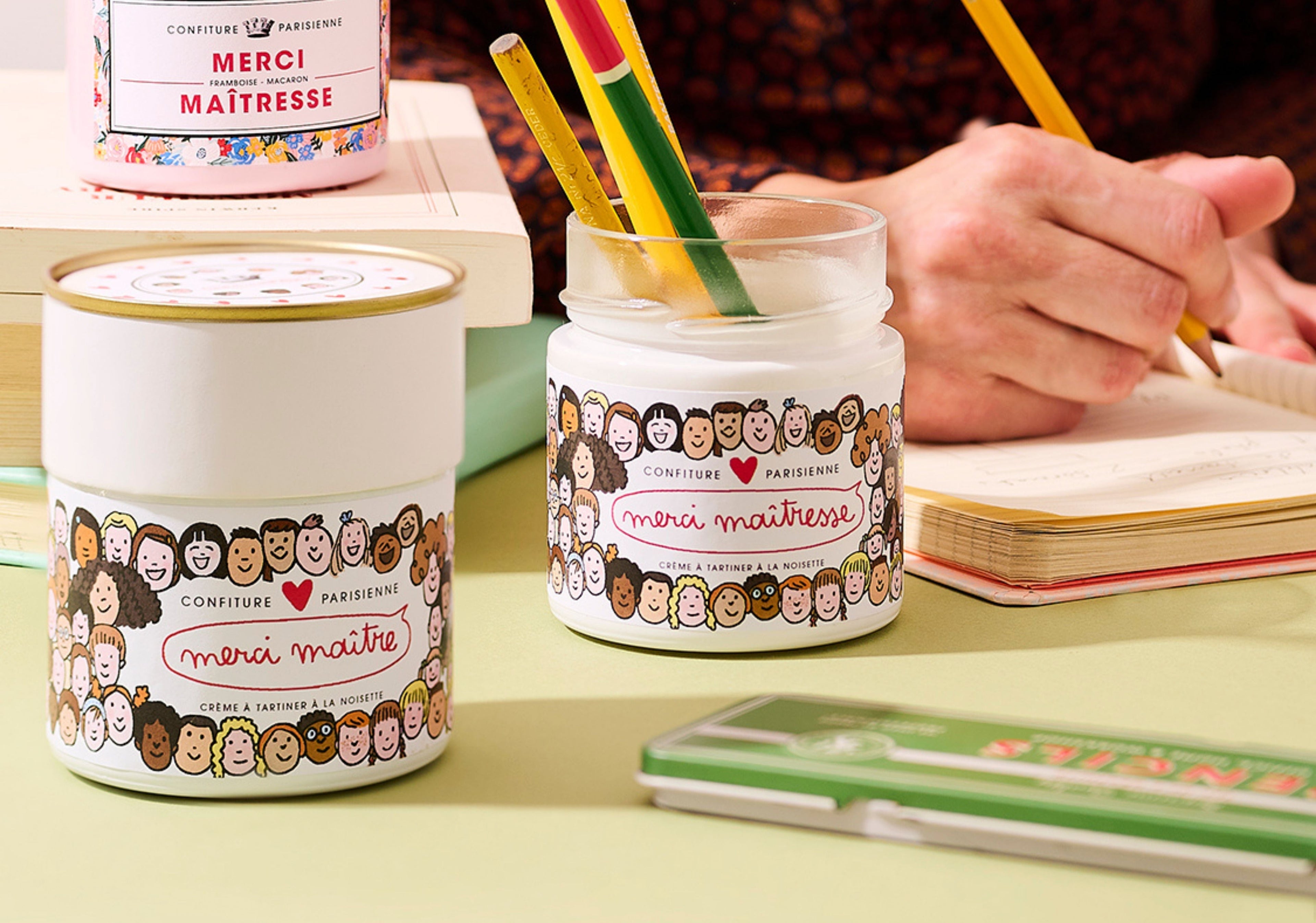 Cadeau maîtresse original : sortir du mug et de la bougie sans se ruiner