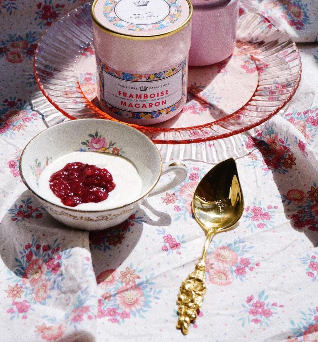 Coffret Fête des Mères Les Petites Cuillères de Juliette X Confiture Parisienne Framboise Macaron
