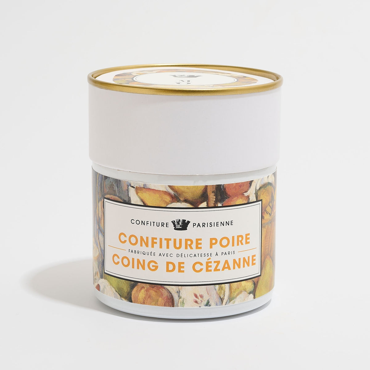 Pot de La confiture poire et coing de Cézanne x Musée d'Orsay sur fond gris clair, étiquette aux fruits peints